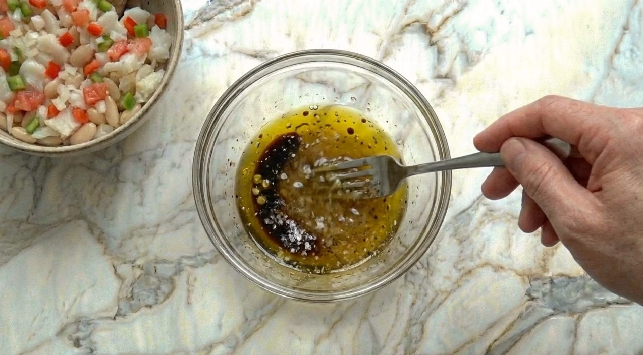 Préparation pas à pas : la soupe froide de courgettes à la menthe en photo